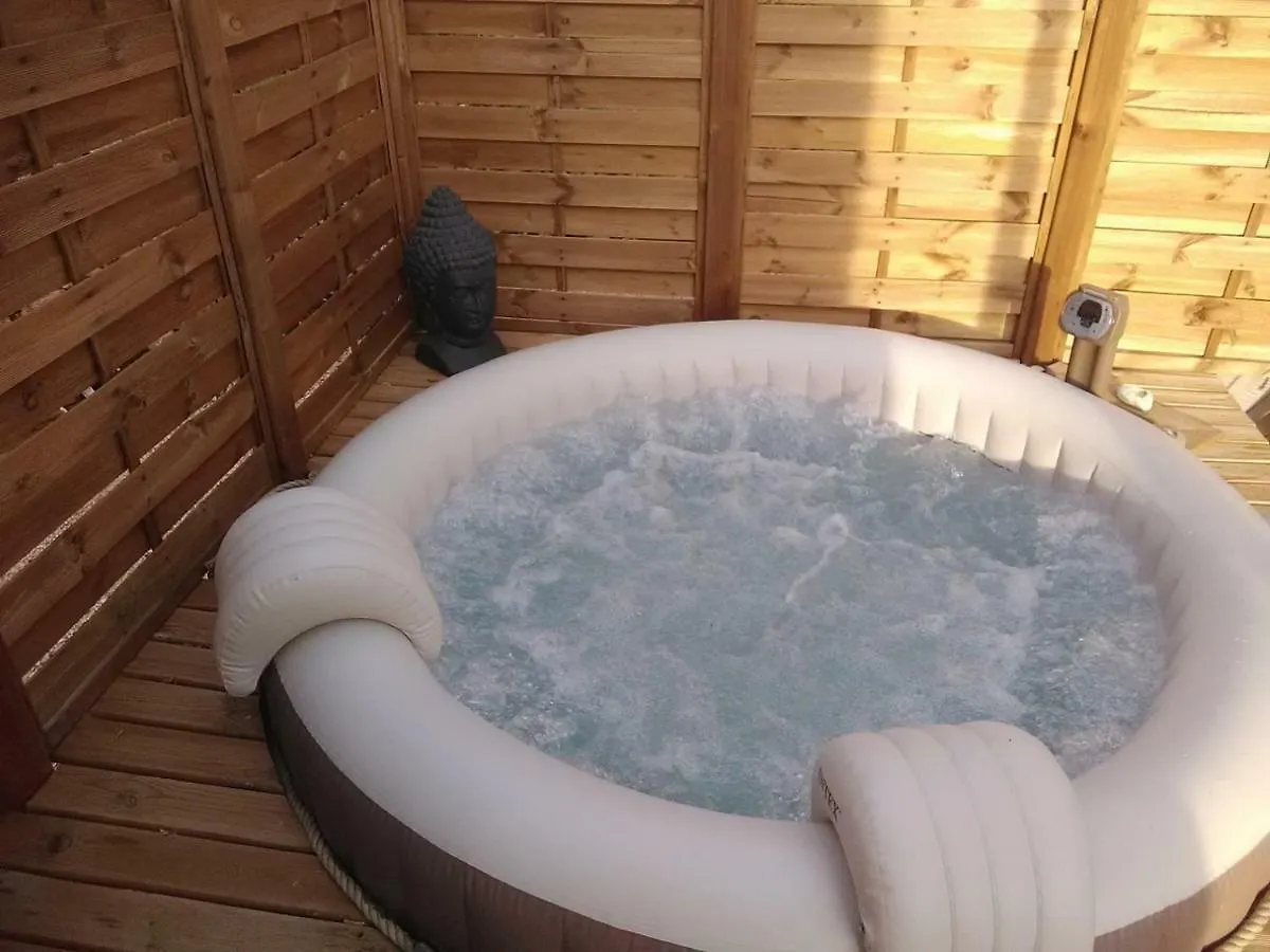 Tiny House & Spa Faycelles 0*,  France